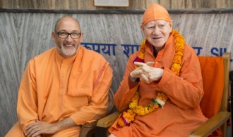 Pujya Swami Rameshwarananda Giri Maharaj y H.H Swami Vimalananda Saraswati